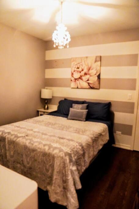 Nice And Cozy. Sleeps 5. Lägenhet Chicago Exteriör bild