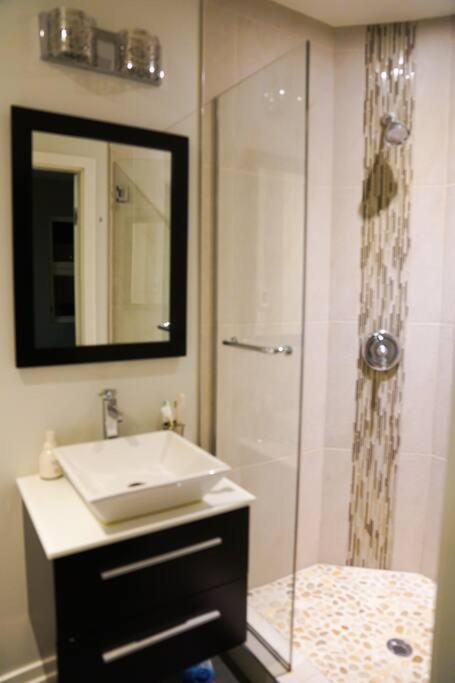 Nice And Cozy. Sleeps 5. Lägenhet Chicago Exteriör bild
